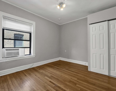 1239 W Greenleaf Avenue - Photo Thumbnail 8
