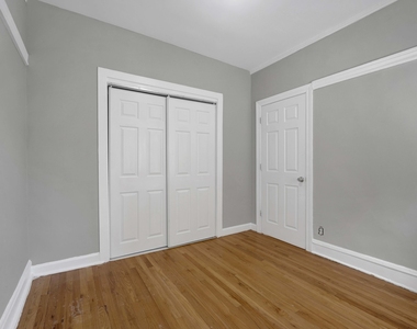 1239 W Greenleaf Avenue - Photo Thumbnail 13