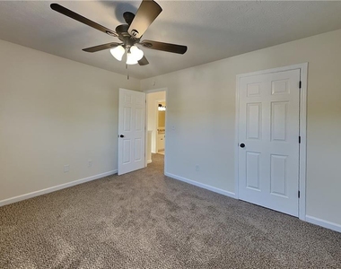 2950 Belshire Trail - Photo Thumbnail 15