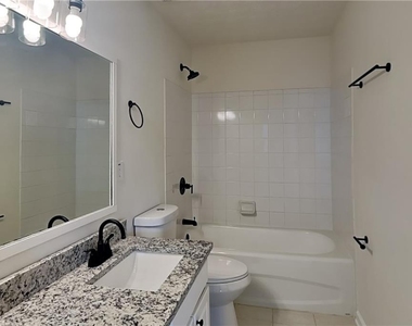 2950 Belshire Trail - Photo Thumbnail 18