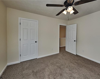 2950 Belshire Trail - Photo Thumbnail 14