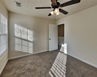 2950 Belshire Trail - Photo Thumbnail 11