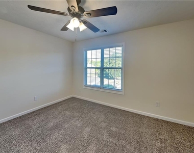 2950 Belshire Trail - Photo Thumbnail 16