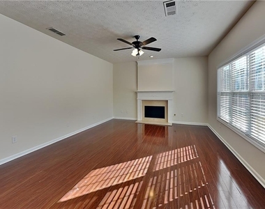2950 Belshire Trail - Photo Thumbnail 2