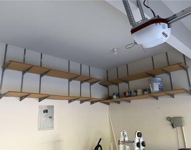 945 Tree Top Drive - Photo Thumbnail 10