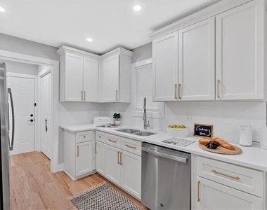 786 Neal Street Nw - Photo Thumbnail 9