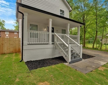 786 Neal Street Nw - Photo Thumbnail 1