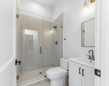 3300 N Racine Avenue - Photo Thumbnail 6