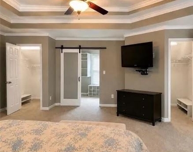 2640 Gentry Walk Court - Photo Thumbnail 9
