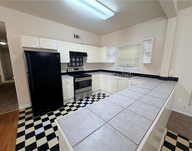 156 Red Bank Road - Photo Thumbnail 3