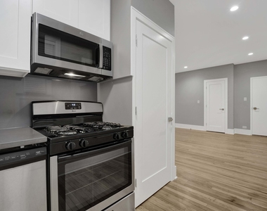 6403 N Wayne Avenue - Photo Thumbnail 6