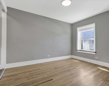 6403 N Wayne Avenue - Photo Thumbnail 8