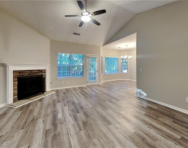 3605 Clubside Walk Nw - Photo Thumbnail 1