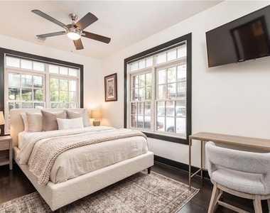 1300 Dekalb Avenue Ne - Photo Thumbnail 5