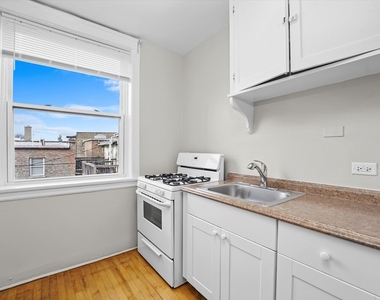 411 Beloit Avenue - Photo Thumbnail 7