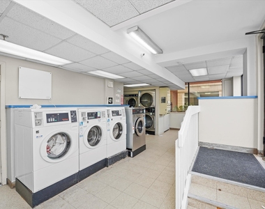 411 Beloit Avenue - Photo Thumbnail 11