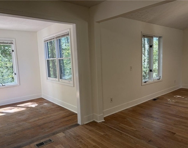 4499 Browning Court Ne - Photo Thumbnail 5