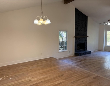4499 Browning Court Ne - Photo Thumbnail 2