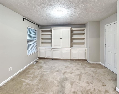2635 Rainbow Creek Drive - Photo Thumbnail 9