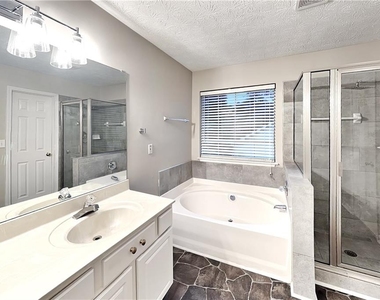 2635 Rainbow Creek Drive - Photo Thumbnail 12