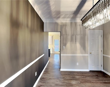 2635 Rainbow Creek Drive - Photo Thumbnail 7