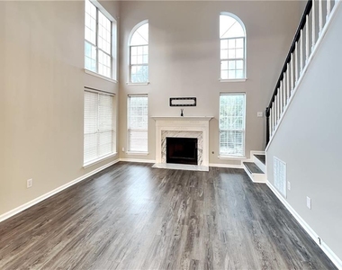 2635 Rainbow Creek Drive - Photo Thumbnail 3