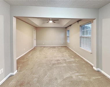 2635 Rainbow Creek Drive - Photo Thumbnail 8