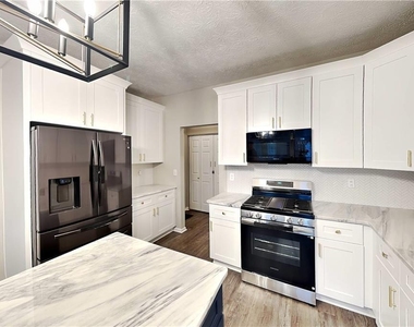 2635 Rainbow Creek Drive - Photo Thumbnail 4