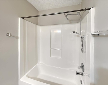 2635 Rainbow Creek Drive - Photo Thumbnail 17
