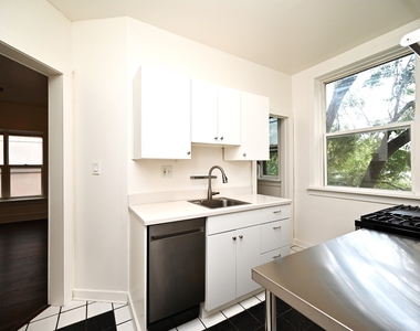 959 E 61st Street - Photo Thumbnail 9