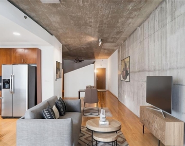 943 Peachtree Street Ne - Photo Thumbnail 7