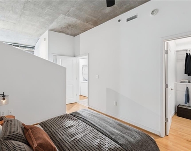 943 Peachtree Street Ne - Photo Thumbnail 13
