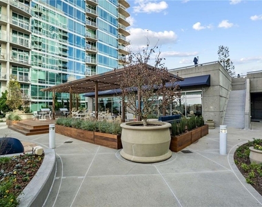 943 Peachtree Street Ne - Photo Thumbnail 18