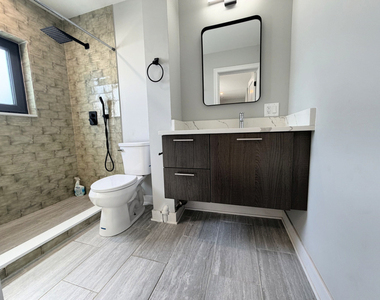 5209 N Milwaukee Avenue - Photo Thumbnail 4