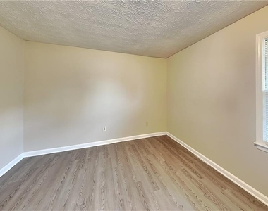 17 Fieldstone Court Nw - Photo Thumbnail 7