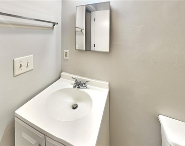 17 Fieldstone Court Nw - Photo Thumbnail 10