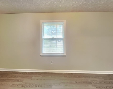 17 Fieldstone Court Nw - Photo Thumbnail 6