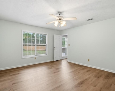 115 Knight Way - Photo Thumbnail 13