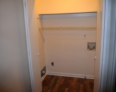 3101 Queen Anne Court - Photo Thumbnail 11