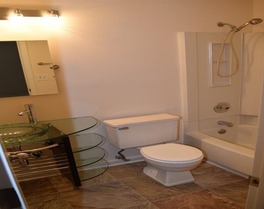 3101 Queen Anne Court - Photo Thumbnail 13