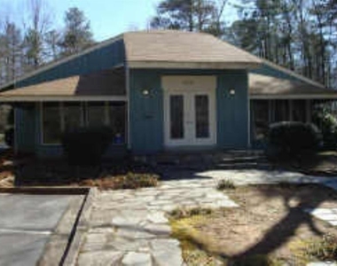 3101 Queen Anne Court - Photo Thumbnail 16