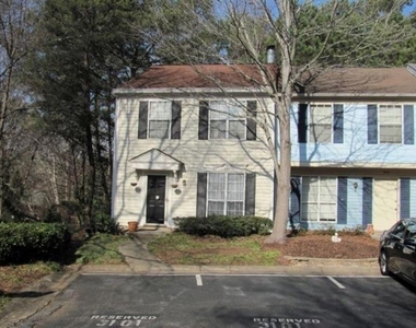 3101 Queen Anne Court - Photo Thumbnail 1