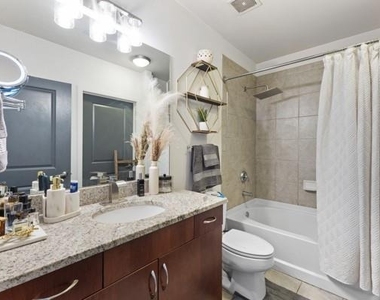 400 W Peachtree Street Nw - Photo Thumbnail 12