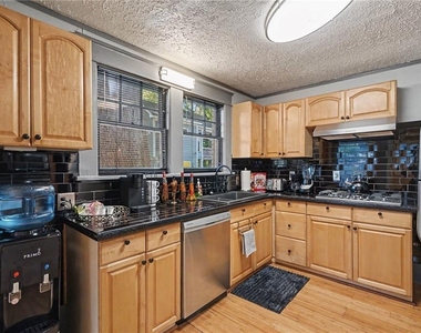 223 Cambridge Avenue - Photo Thumbnail 10