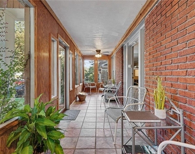 223 Cambridge Avenue - Photo Thumbnail 11