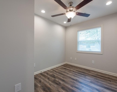 455 Bolton Road Nw - Photo Thumbnail 5