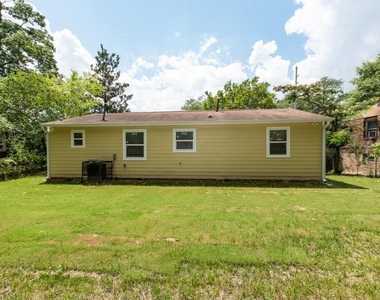 455 Bolton Road Nw - Photo Thumbnail 15