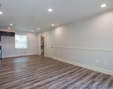 455 Bolton Road Nw - Photo Thumbnail 1