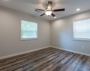455 Bolton Road Nw - Photo Thumbnail 7
