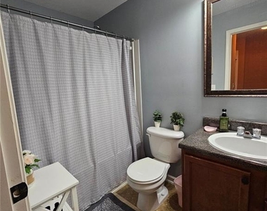 3399 Pennington Drive - Photo Thumbnail 8